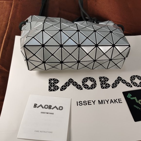 Bao Bao Issey Miyake Loop Shoulder Bag Silver - Picture 3 of 9